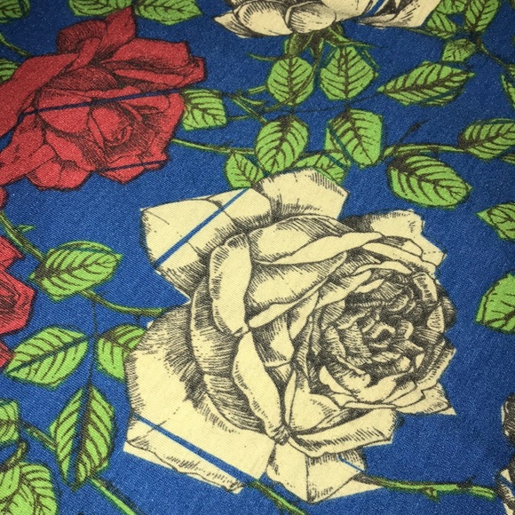 LulaRoe floral perfect tee - Picture 5 of 5